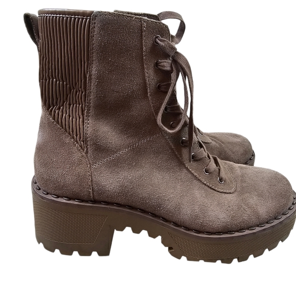 Vince Camuto Mabrela Tan Suede Lugg Combat Moto Boots in 9.5